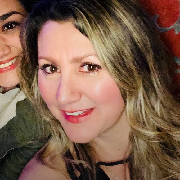 Meet your Posher, Lilliana - Picture 1 of 1